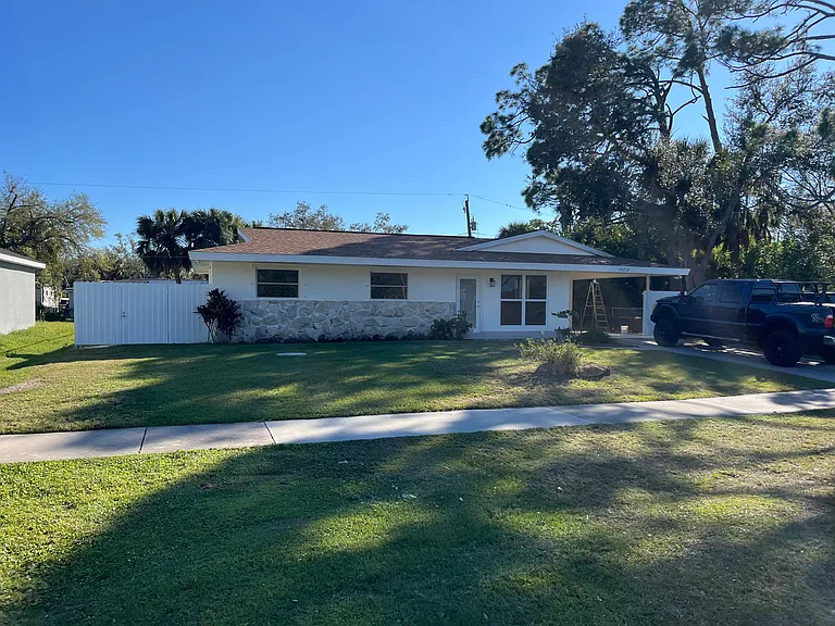 20233 Peachland Blvd — Photo 11