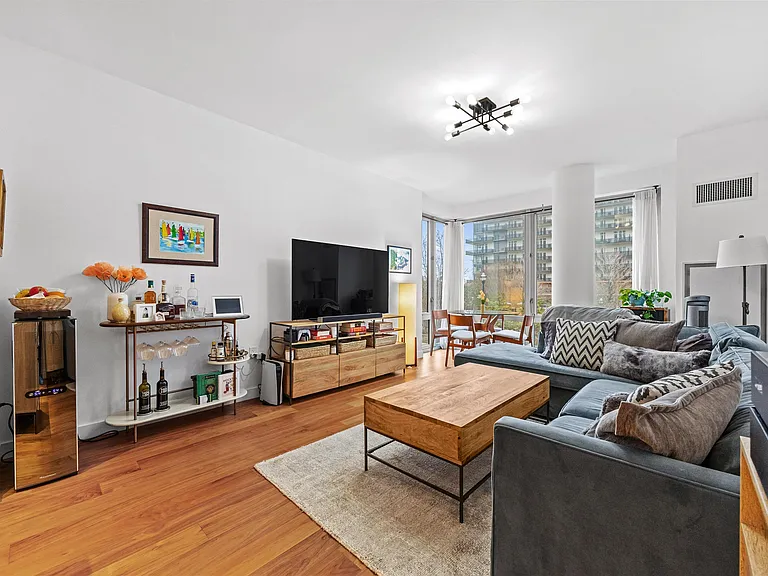 2 Shore Ln #203 — Photo 3