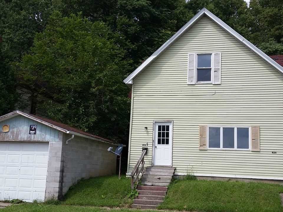 2nd image of 426 W Market St
