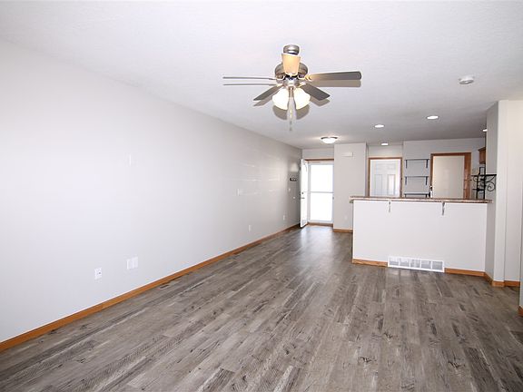 5th image of 25 Alydar Dr