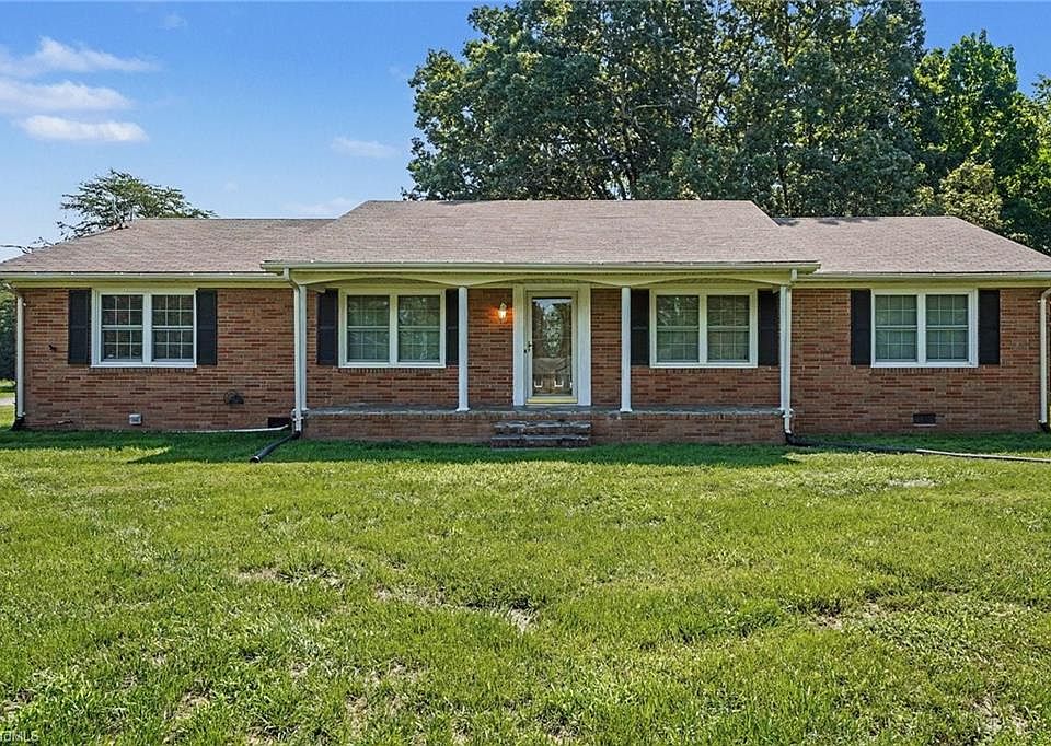 1st image of 801 Woodard Dr
