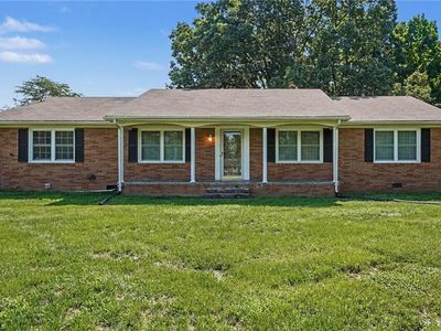 801 Woodard Dr, Whitsett, NC, 27377