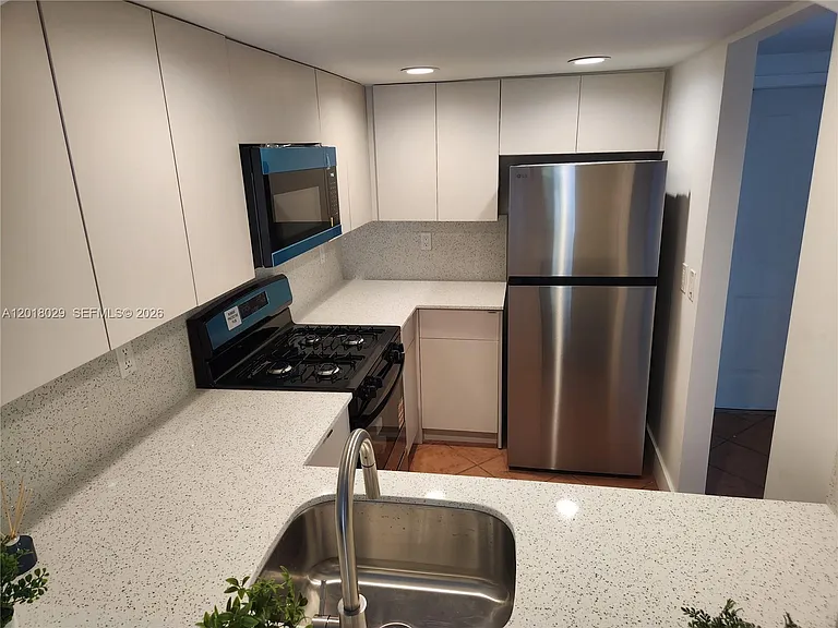 6709 N Kendall Dr #230 — Photo 3