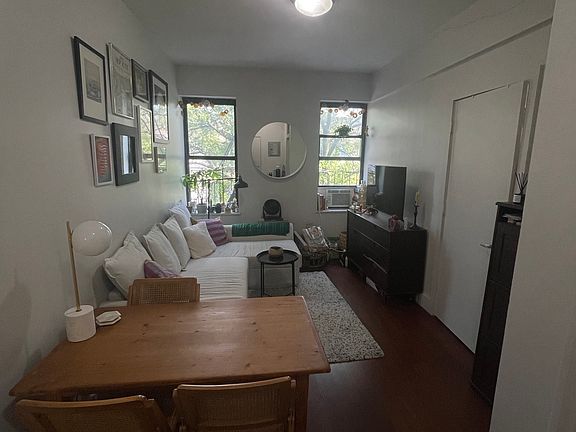 2nd image of 514 E 6th St APT 5F
