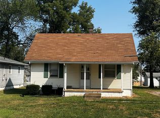 5905 Memory Ln, Belleville, IL 62223
