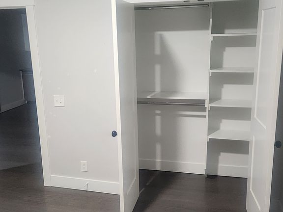 4th image of 4731 Princess Dr Unit C
