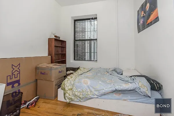 Rented by Bond New York | media 38