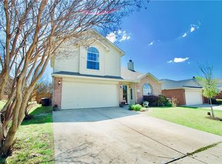10325 Dallam Ln, Fort Worth, TX 76108