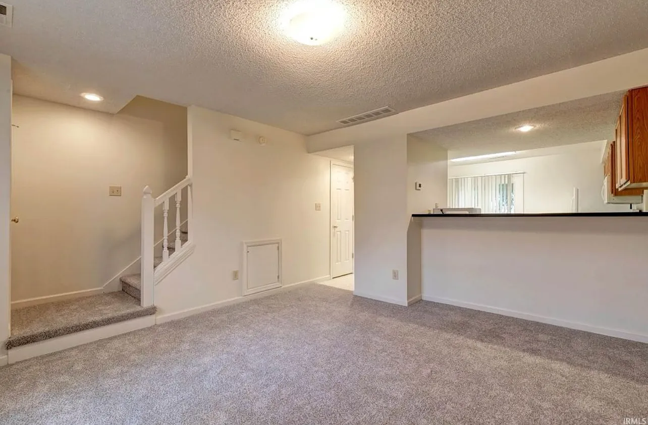 894 East Sherwood Hills Drive - 1 — Photo 2
