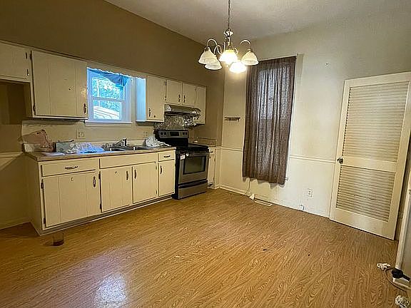 3rd image of 615 N 22nd St
