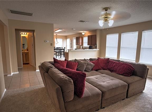 3rd image of 720 Raven Dr