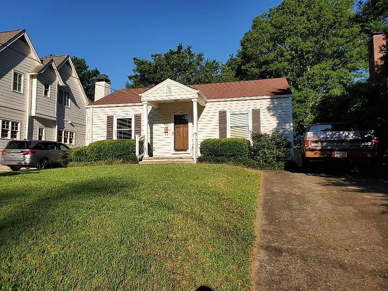 410 Woodland Dr — Photo 4
