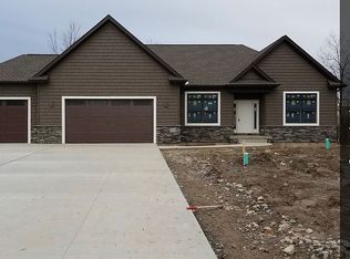 4561 Gentwood Dr, Williamsville, NY 14221
