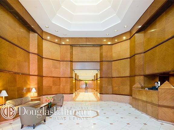 3rd image of 150-156 W 56th St APT 3603