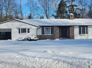 59 Maryland Ave, Saranac Lake, NY 12983