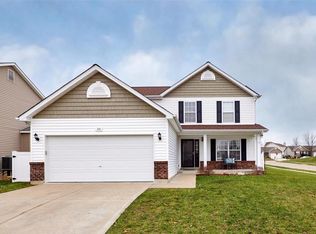 324 Rustic Oaks Dr, Wentzville, MO 63385