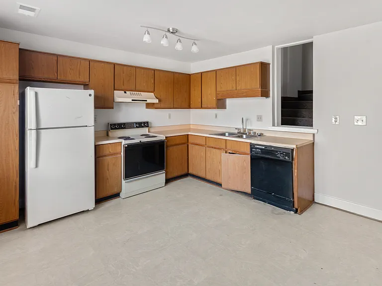 531 W Ormsby Ave #4 — Photo 10