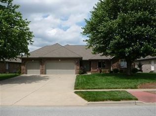 837 E Lakewood St, Springfield, MO 65810
