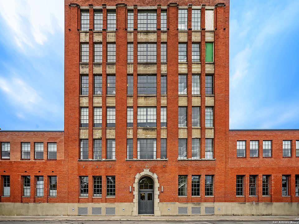 1st image of 114 Camp St. #203
