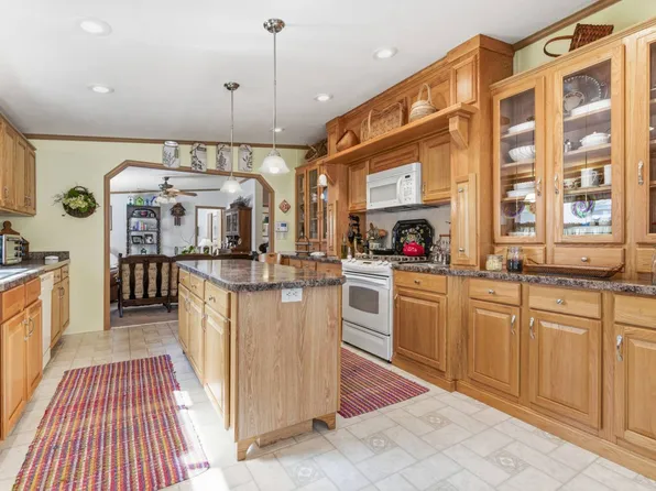 35 Goldenrod Pl, Jackson, NJ 08527