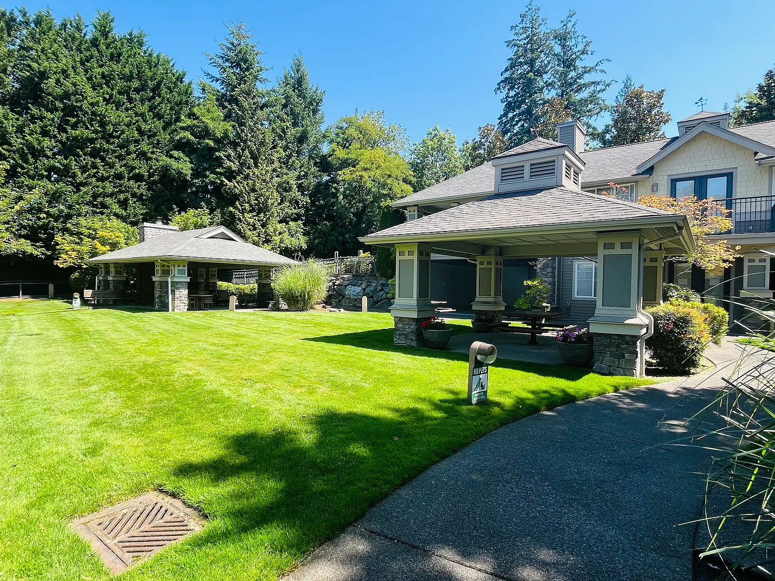 2 bed, 2.5 bath, 1120 sqft, $3,000 — Photo 4