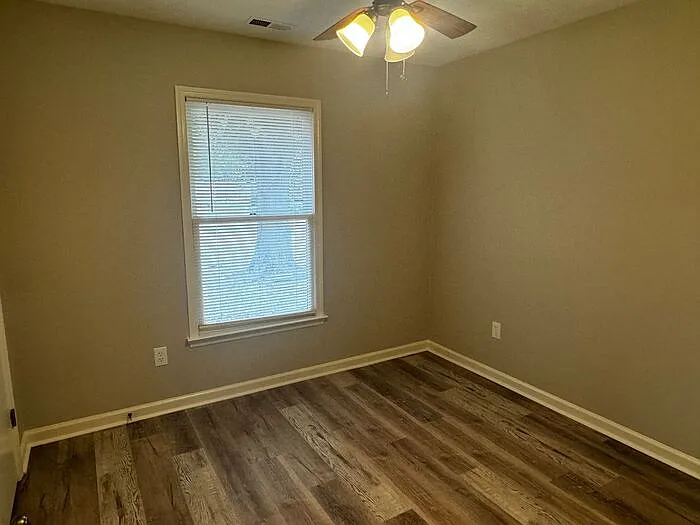 112 Thornbird Dr — Photo 15