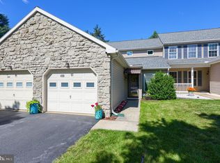456 Meadowlark Ln, Manheim, PA 17545