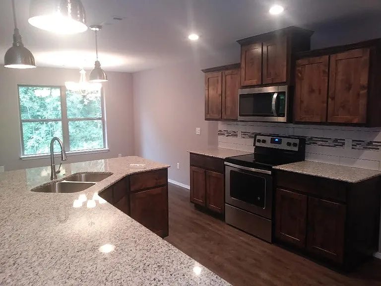 12 Minton Ln — Photo 2