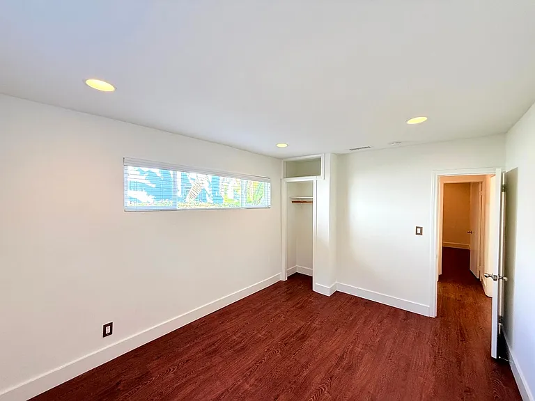 4447 Lockwood Ave — Photo 24