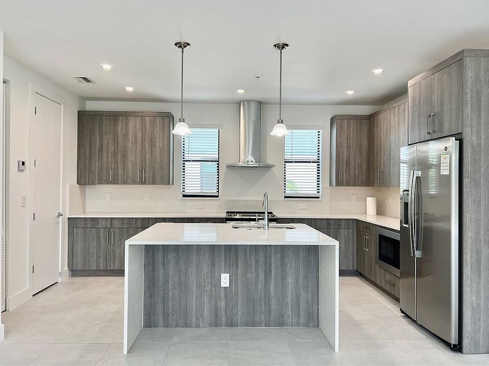 1st image of 559 NE 21st Court #5