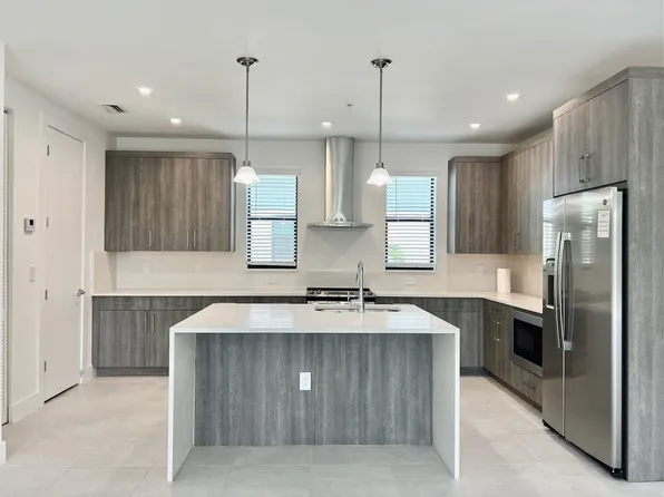 559 NE 21st Court #5, Wilton Manors, FL 33305