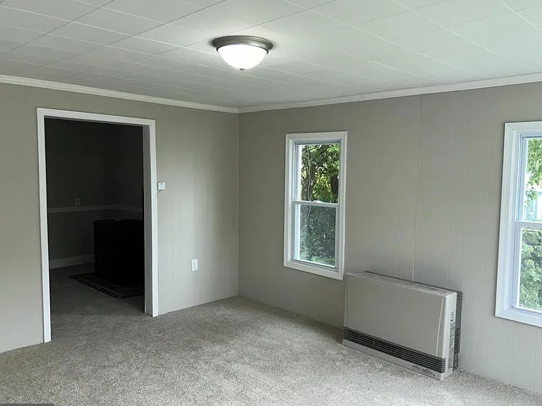403 Delaware Ave — Photo 8