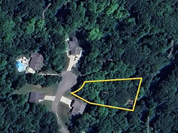 13241 Deer Creek Dr, South Haven, MI 49090