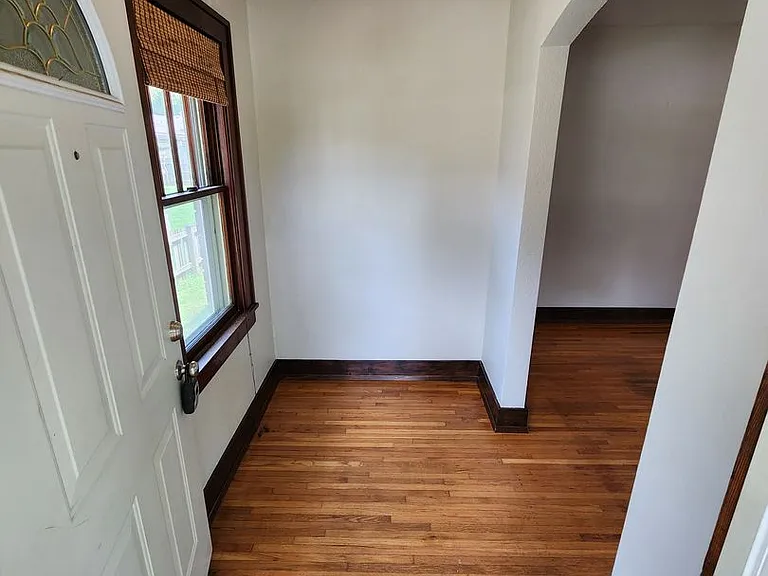 1210 S Jefferson Ave — Photo 5