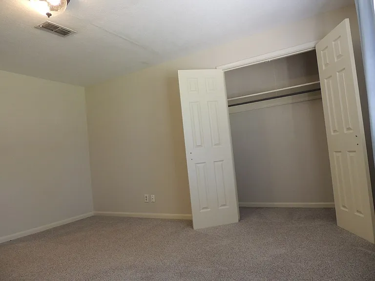 1305 Lawson Ave — Photo 14