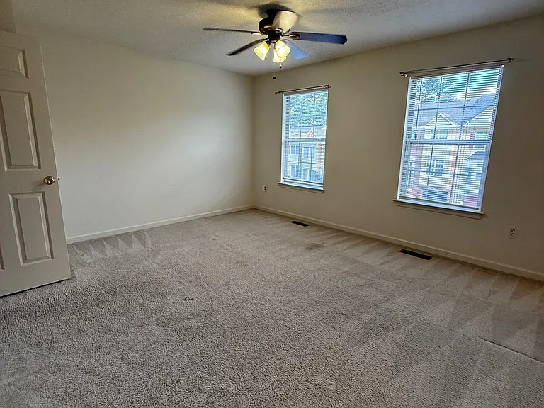 105 W Park Dr — Photo 10