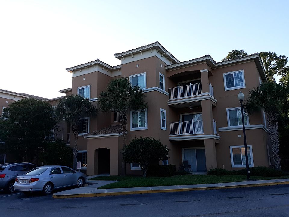 1st image of 306-535 Fairway Dr #306