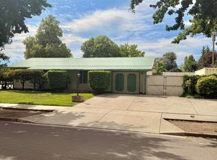 601 Souvenir St, Medford, OR 97501