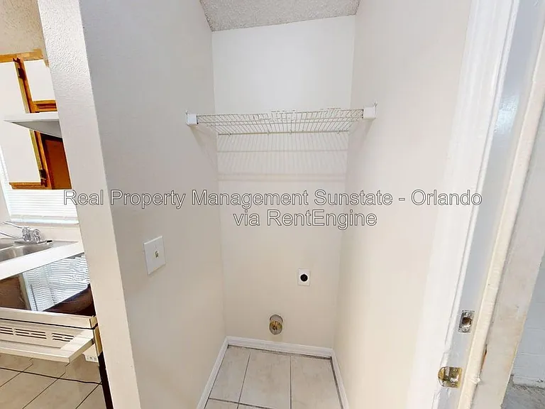 9711 Red Clover Ave — Photo 10