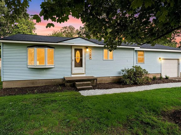 2nd image of 1166 Oaklea Ave