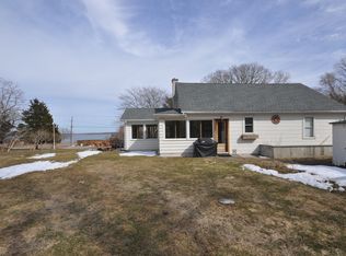 8 Bay View Dr, Sag Harbor, NY 11963