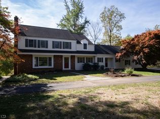 35 Fawn Ln, Basking Ridge, NJ 07920