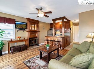 301 Pinnacle Inn Rd #1303, Banner Elk, NC 28604