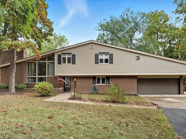 9204 Barbara Ln, Fort Wayne, IN 46804