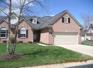 589 Snowfall Ct, Howell, MI 48843