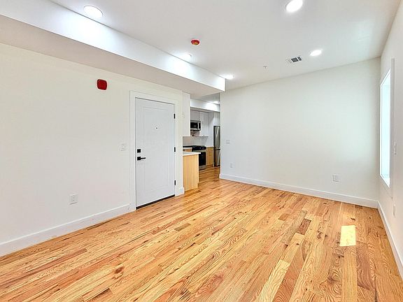 5th image of 1902 John F Kennedy Blvd #2