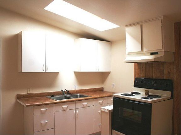4th image of 18955 Harris St NE