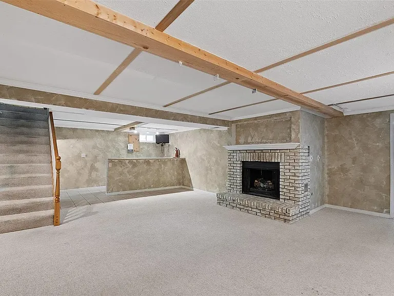 11481 Burgess Ave — Photo 18