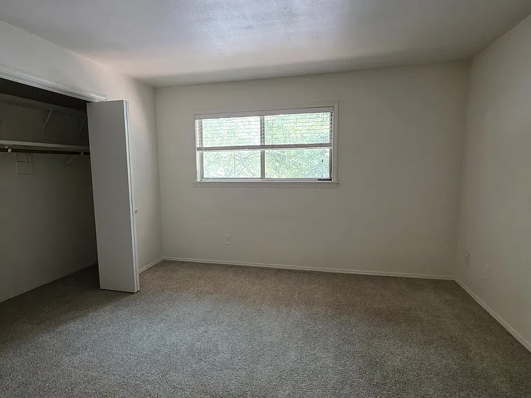 2601 E Jeffrey Loop — Photo 9