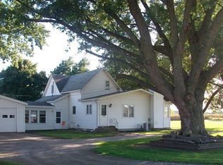 1072 216th Pl, Pella, IA 50219